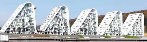 கட்டிடங்களின் கதை 14: கடல் அலைக் கட்டிடம்