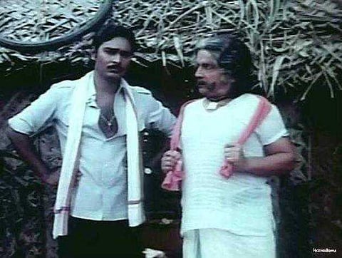 என் சோகக் கதையைக் கேளு தாய்க்குலமே! பாட்டு; - விழுந்து விழுந்து சிரித்தார் எம்ஜிஆர் - பாக்யராஜ் மனம் திறந்த பேட்டி