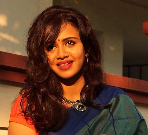 சன் மியூஸிக் அஞ்சனா இப்போது ஜீ தமிழில்!