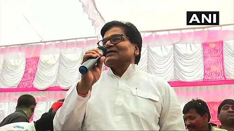 "வாக்குகளைப் பெறுவே புல்வாமாவில் சிஆர்பிஎப் வீரர்கள் கொல்லப்பட்டார்கள், சதி நடந்திருக்கிறது": சமாஜ்வாதி தலைவர் சர்ச்சைப் பேச்சு