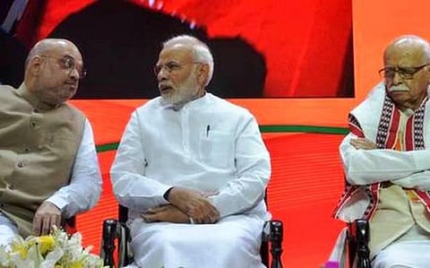 அமித் ஷா காந்திநகரில் போட்டியிட காரணம் என்ன?- அத்வானியை மார்க்கதர்ஷக் மண்டலுக்கு அனுப்பிய பாஜக: காங்கிரஸ் சாடல்