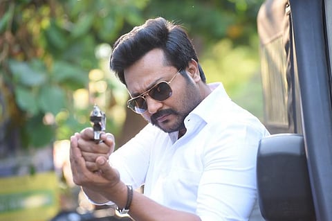 அக்னி தேவி பிரச்சினை: பாபி சிம்ஹா ஒத்துழைக்க மறுப்பு - நடவடிக்கை எடுக்க தயாரிப்பாளர்கள் சங்கம் ஆலோசனை