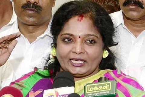 தமிழிசையின் ’குற்றப்பரம்பரை’ சர்ச்சை ட்வீட்; கொந்தளிக்கும் நெட்டிசன்கள்: ட்வீட்டை நீக்கினார்