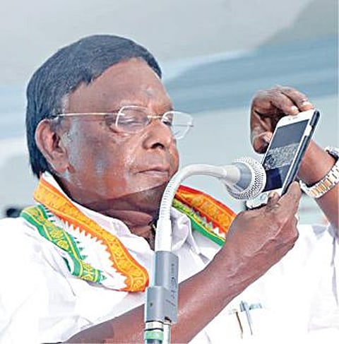 ரங்கசாமியை ஜெ. விமர்சித்த பழைய பிரச்சார வீடியோ: நாராயணசாமி வெளியிட்டார்