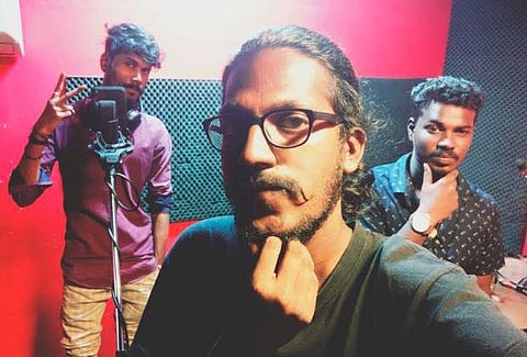 எது கொடுத்தாலும் வாங்கிக்கிற நானும் என்ன சொல்ல?- ஓர் இளைஞனின் ஆதங்கமும் தட்டி எழுப்பும் விழிப்புணர்வும்