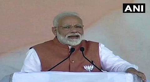 இந்தியாவின் ஹீரோ வேண்டுமா, பாகிஸ்தானின் ஹீரோ வேண்டுமா: மக்களுக்கு பிரதமர் மோடி கேள்வி