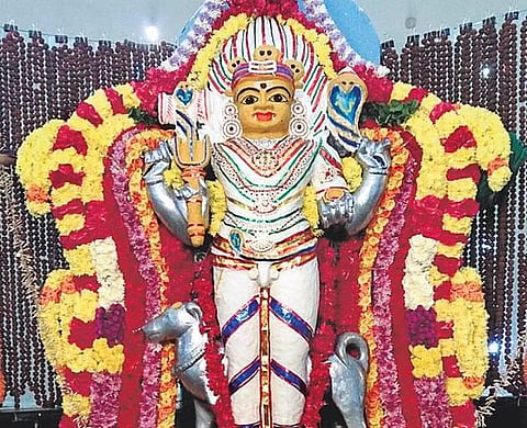 கவலைகள் தீர்க்கும் தேய்பிறை அஷ்டமி;
கஷ்டங்கள் போக்கும் காலபைரவர்