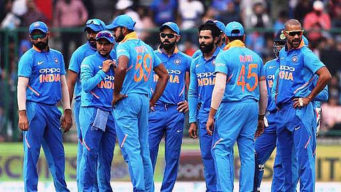 உலகக் கோப்பைக்கான இந்திய அணியோடு பயணிக்கும் 4 இளம் வேகப்பந்துவீச்சாளர்கள்: பிசிசிஐ முடிவு