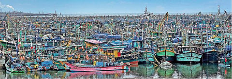 வடசென்னைக்கு வளம் தரும் வேட்பாளர் யார்?- வாக்குச்சீட்டோடு காத்திருக்கும் மக்கள்