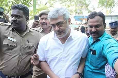 ரசிகர்கள் கூடியதால் சலசலப்பு: நடிகர் அஜித் வரிசையில் நிற்காமல் வாக்களிப்பு