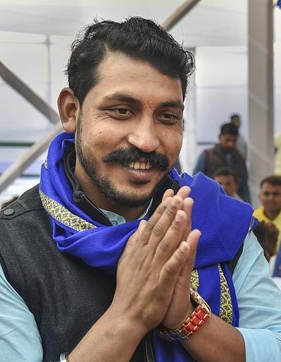 வாரணாசியில் போட்டி இல்லை, மெகா கூட்டணிக்கு ஆதரவு –தலித் கட்சி தலைவர் சந்திரசேகர ஆசாத் அறிவிப்பு