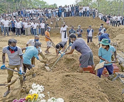 இலங்கையில் நடந்த படுகொலை