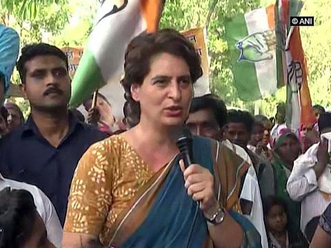 ராகுல் காந்தியின் குடியுரிமை சர்ச்சை நாடகத்தனமானது: அமேதி பிரச்சாரத்தில் பிரியங்கா பேச்சு