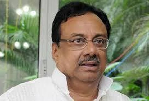 தேனியில் இரவோடு இரவாக வந்திறங்கிய வாக்குப்பெட்டிகள்: பின்னணியில் ஓபிஎஸ்; ஈவிகேஎஸ் இளங்கோவன் குற்றச்சாட்டு