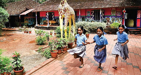 அரசுப் பள்ளிகளைப் பாதுகாப்பது எப்படி?