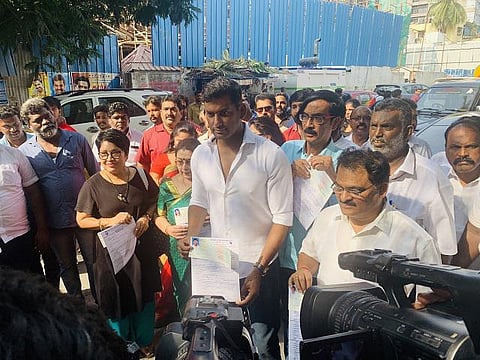 என்னுடைய நேர்மையைக் காப்பாற்றுவதற்காகத் தேர்தலில் நிற்கிறேன்: விஷால்