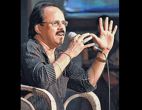 பெருந்துக்கத்தில் ஜானகி, மாது, சீனு, சாக்லெட் கிருஷ்ணா: அழவைத்துவிட்டீர்களே கிரேஸி சார்!