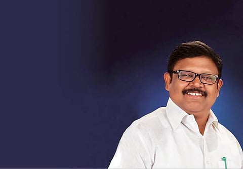 அதிமுகவினர் ஊடகங்களில் பேசுவதற்குத் தடை ஏன்? - வைகைச்செல்வன் விளக்கம்