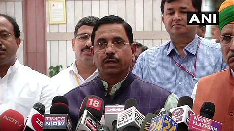 வேலையின்மை, விவசாயிகள் பிரச்சினை குறித்து விவாதம்: அனைத்துக் கட்சிக் கூட்டத்தில் எதிர்க்கட்சிகள் வலியுறுத்தல்