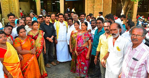 மதுரையில் வாகன தணிக்கையின்போது இளைஞர் பலியான சம்பவம்: போலீஸாருக்கு எதிராக ஆதாரங்கள் சிக்கின?