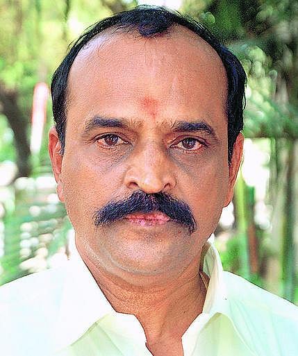 தண்ணீர் பிரச்சினையை ஸ்டாலின் அரசியல் ஆக்குகிறார்: அமைச்சர் கடம்பூர் ராஜு குற்றச்சாட்டு