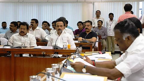 69 சதவீத இட ஒதுக்கீட்டுக்கு எதிரானது பொருளாதார இட ஒதுக்கீடு: அனைத்துக் கட்சிக் கூட்டத்தில் ஸ்டாலின் பேச்சு