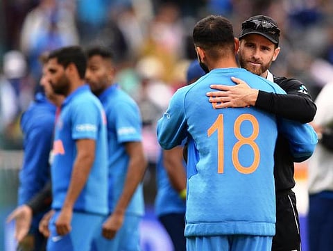 இந்தியக் குடியுரிமையை தோனி விட்டுவிட்டு வருவாரா?, செய்தால் நாங்கள் தயார்: வில்லியம்ஸன் பதில்