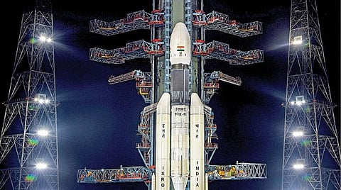 ஜிஎஸ்எல்வி மார்க்-3 ராக்கெட் மூலம் சந்திரயான்-2 இன்று விண்ணில் பாய்கிறது: ஸ்ரீஹரிகோட்டா ஏவுதளத்தில் இறுதிகட்ட ஏற்பாடுகள் தீவிரம்