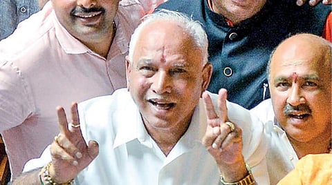 நம்பிக்கை வாக்கெடுப்பில் மஜத - காங்கிரஸ் கூட்டணி தோல்வி; கர்நாடகாவில் குமாரசாமி ஆட்சி கவிழ்ந்தது: ராஜினாமாவை ஏற்றார் ஆளுநர்; மாநிலம் முழுவதும் பலத்த பாதுகாப்பு; பெங்களூருவில் ஊரடங்கு உத்தரவு அமல்