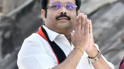 8 ஆண்டு ஆட்சியில் என்ன செய்தீர்கள்: பாலாற்றின் குறுக்கே ஏன் தடுப்பணை கட்ட முயற்சிக்கவில்லை?- திமுக வேட்பாளர் கதிர் ஆனந்த் கேள்வி