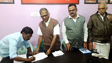 உதகையில் கையெழுத்து இயக்கத்தைத் தொடங்கி வைத்த ஜி.ராமகிருஷ்ணன்
