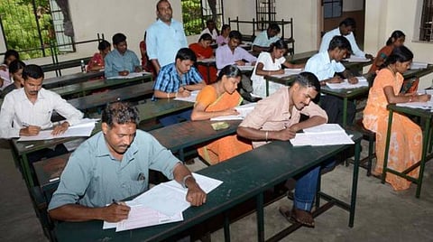 மத்திய ஆசிரியர் தகுதித்தேர்வு முடிவுகள் வெளியீடு; நாடு முழுவதும் 3.50 லட்சம் பட்டதாரிகள் தேர்ச்சி