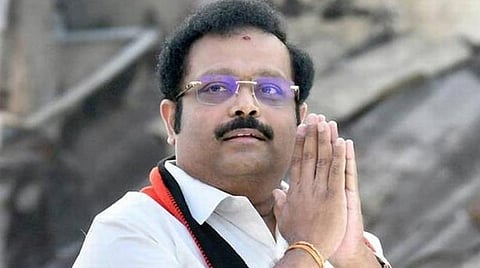 ஆன்மிகப் பாதையில் செல்கிறதா திமுக?- அத்திவரதரைத் தரிசித்த கதிர் ஆனந்த் பதில்