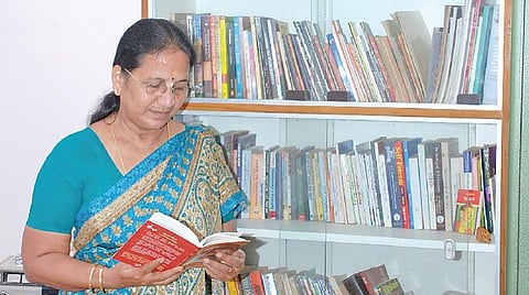 வாசிப்பை நேசிப்போம்: மனபலம் தரும் வாசிப்பு