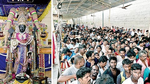 காஞ்சி அத்திவரதர் வைபவத்தின் 42-ம் நாளான நேற்று கத்திரிப்பூ பட்டு உடுத்தி அருள்பாலித்தார். (அடுத்த படம்) பொது தரிசன வரிசையில் காத்திருக்கும் பக்தர்கள்.