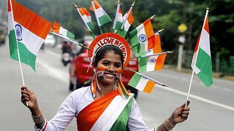 சுதந்திர தினத்தை முன்னிட்டு தமிழகம் முழுவதும் பாதுகாப்பு ஏற்பாடுகள் தீவிரம்: வட மாநிலங்களில் இருந்து வரும் ரயில்களில் சோதனை