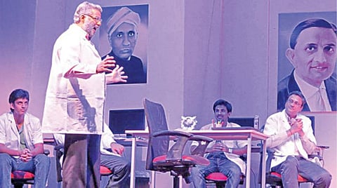 ‘ஹனுமான்’ நாடகத்தில் ஒரு காட்சி