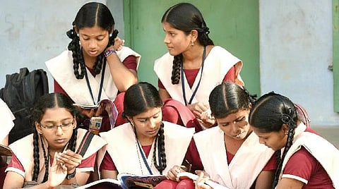 10-ம் வகுப்பு அலசல்: புதிய வினாத்தாள் மாதிரிக்குத் தயாராவோம்!