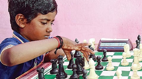 சாதனை: தேசிய செஸ் சாம்பியன்