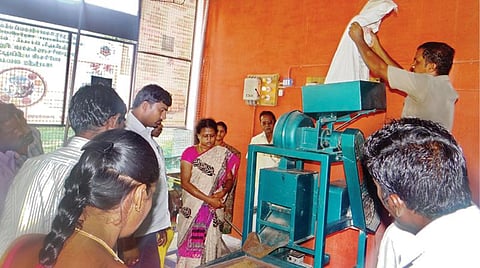சிறுதானிய மதிப்பு கூட்டப்பட்ட பொருட்கள் தயாரிப்பில் இளைஞர்கள் ஆர்வம் : ஆரோக்கியம் காக்கப்படுவதால் சந்தையில் வரவேற்பு