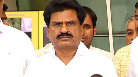 வெளிநாட்டு விவசாயிகள் எப்படி வசதியாக வாழ்கிறார்கள் என்று பார்த்துவிட்டு வாருங்கள்: முதல்வருக்கு ஈ.ஆர்.ஈஸ்வரன் கோரிக்கை