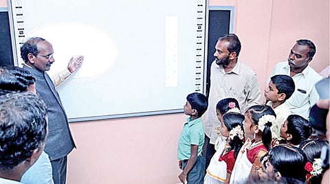 கன்னியாகுமரி மாவட்டத்தில் சிறுவயதில் தான் படித்த அரசு பள்ளியின் வளர்ச்சிக்கு உதவிய ‘இஸ்ரோ’ சிவன்- தரம் உயர்த்தப்பட்டதால் மாணவர் சேர்க்கை அதிகரிப்பு