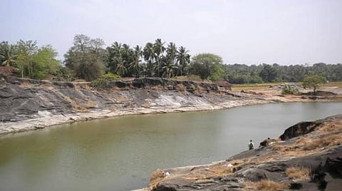 உறவினரின் அஸ்தியைக் கரைக்கச் சென்ற மாணவர் தடுப்பணையில் மூழ்கி மரணம்: மதுரை அருகே சோகம்