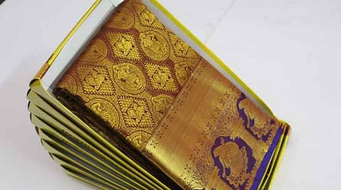 ’அவிதவா நவமி’யில் சுமங்கலிக்கு ஒரு புடவை - நாளை மகாளய பட்ச ‘அவிதவா நவமி’