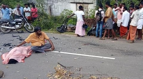 விபத்தில் மனைவியை இழந்த துக்கத்திலும் மதுக்கடையை மூடப் போராடிய மருத்துவர் ரமேஷ் இப்போது எப்படி இருக்கிறார்?- ஒரு சந்திப்பு