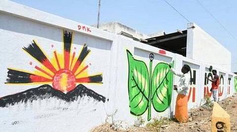 விக்கிரவாண்டி, நாங்குநேரி தொகுதிகளுக்கு அக்டோபர் 21-ம் தேதி இடைத்தேர்தல்; வேட்புமனு தாக்கல் இன்று தொடங்குகிறது: வேட்பாளர் தேர்வில் அதிமுக, திமுக, காங்கிரஸ் தீவிரம்- சூடுபிடிக்கிறது தமிழக அரசியல் களம்