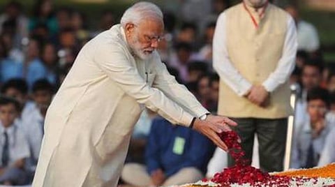 இந்தியாவுக்கும் உலகுக்கும் காந்தி ஏன் தேவைப்படுகிறார்?- பிரதமர் நரேந்திர மோடியின் சிறப்பு தலையங்கம்