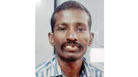 பல மாநிலங்களில் வழக்குகள் இருந்தும் காவல் துறையின் குற்ற பதிவேட்டில் இடம்பெறாத முருகன்: சொந்த ஊரில் வழக்கு இல்லாததால் கண்காணிக்கத் தவறிய போலீஸ்