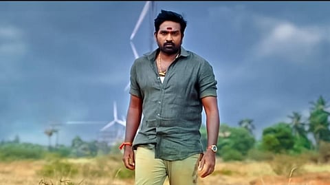 ’சங்கத்தமிழன்’ படத்துக்குச் சிக்கல்: 'ஜில்லா' vs 'வீரம்' சமயத்தில் நடந்தது என்ன?