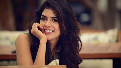 காதலித்து வருகிறேன்; குடும்பத்தினருக்குத் தெரியும் - கல்யாணி ப்ரியதர்ஷன் ஒப்புதல்